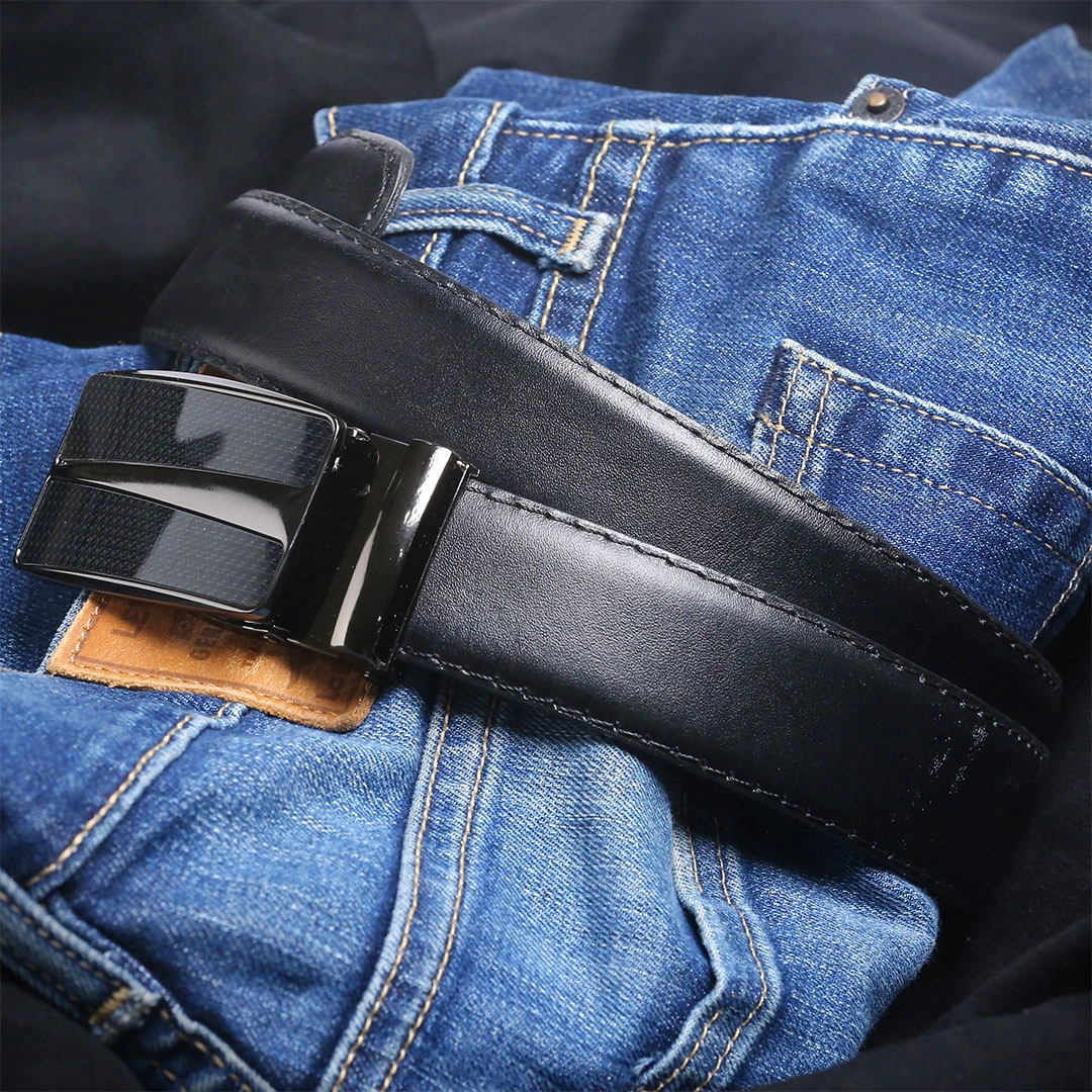 حزام كلاسيك جلد رجالي بإبزيم كاربون B20