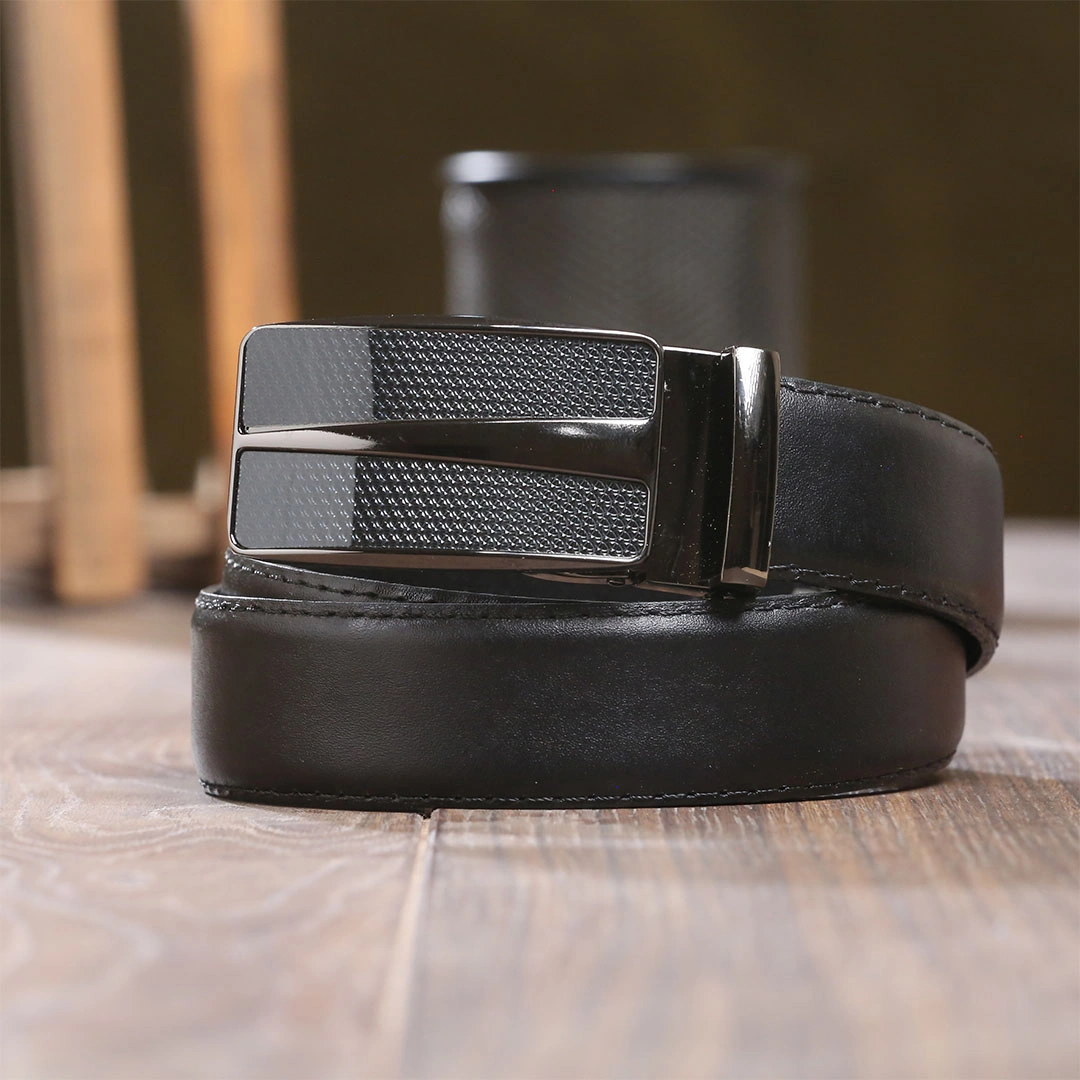 حزام كلاسيك جلد رجالي بإبزيم كاربون B20