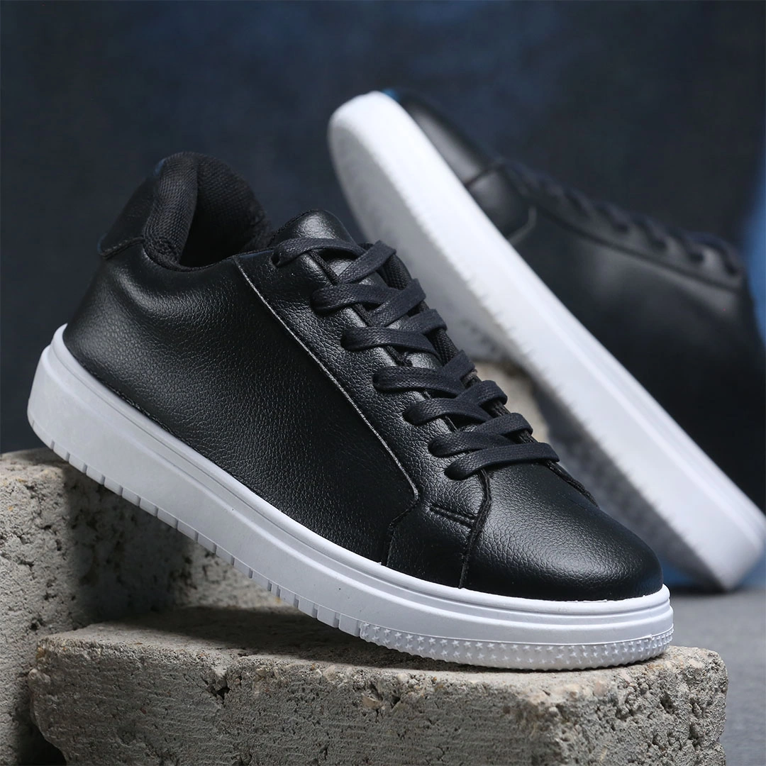 سنيكر رجالي تيستا تورو جلد M4