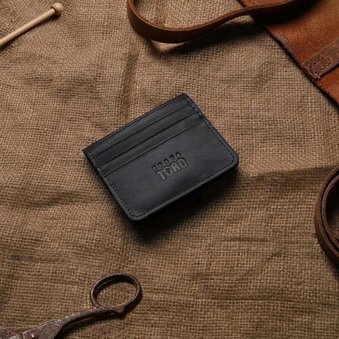 محفظة كروت جلد طبيعي بريميم بسناب لوك من تيستا تورو W16