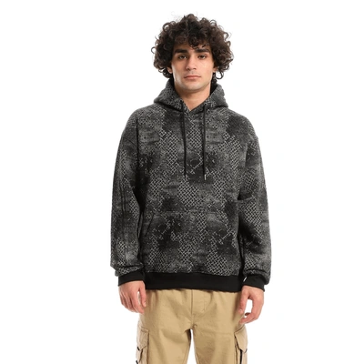 سويت شيرت مزود بكابيشون