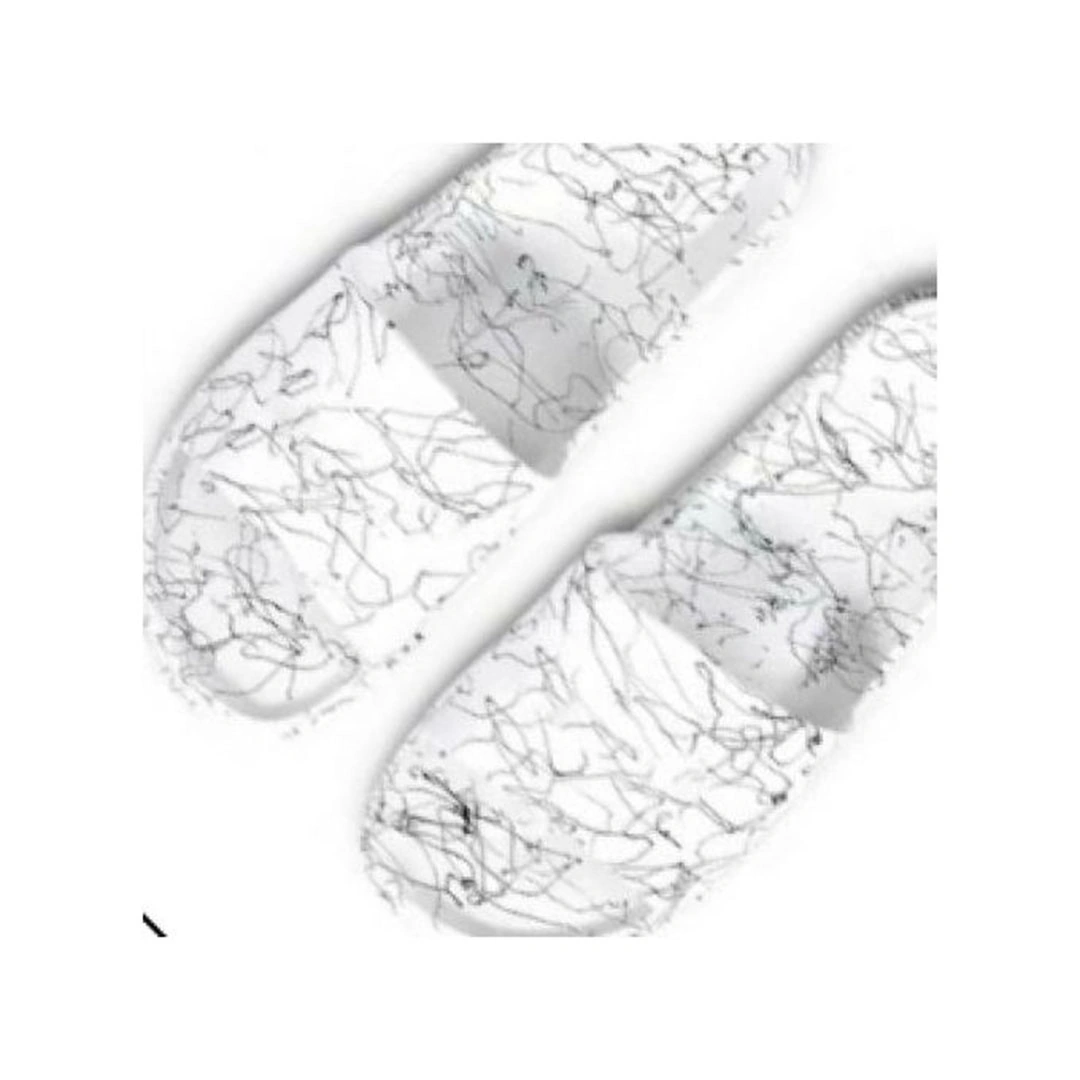 شبشب رجالي بخطوط بيضاء وسوداء