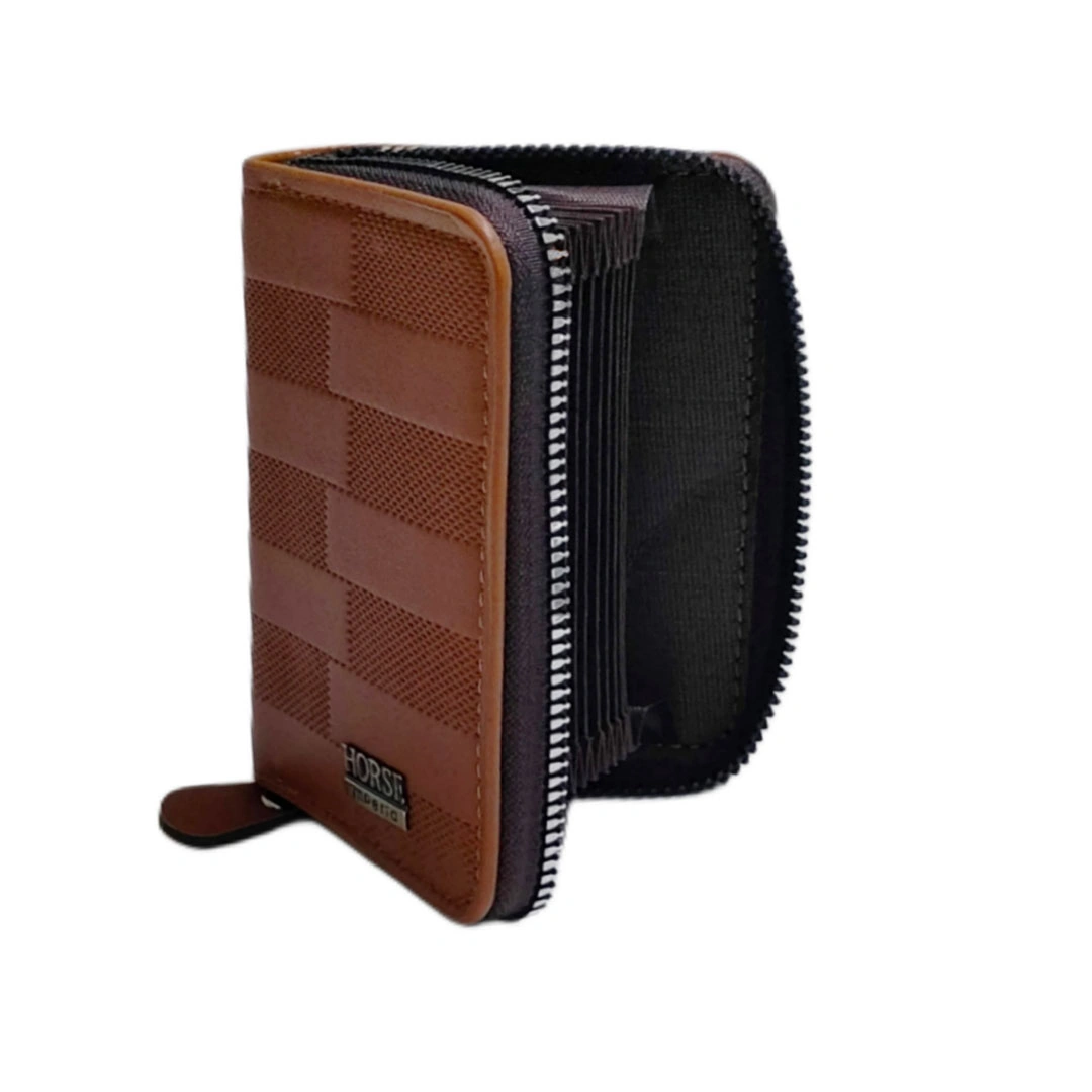 حافظة كروت جلد خفيفة وعملية - جلد - بني