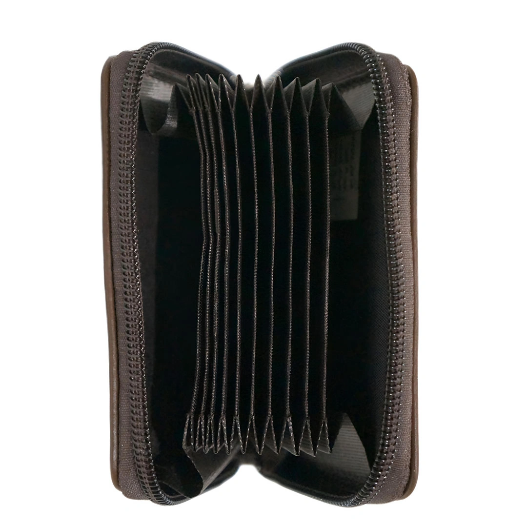 حافظة كروت جلد خفيفة وعملية - جلد - بني