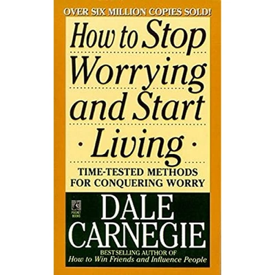 كتاب كيف تتوقف عن القلق وتبدأ في العيش - باللغة الإنجليزية