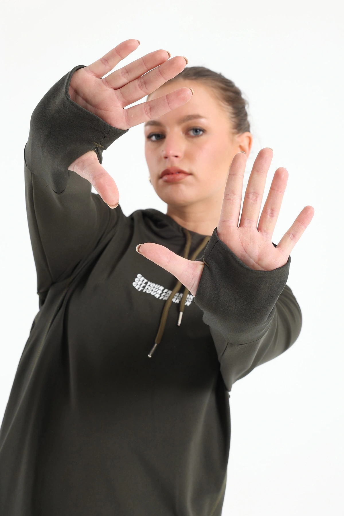 تيشيرت بكم رياضي حريمي - زيتي