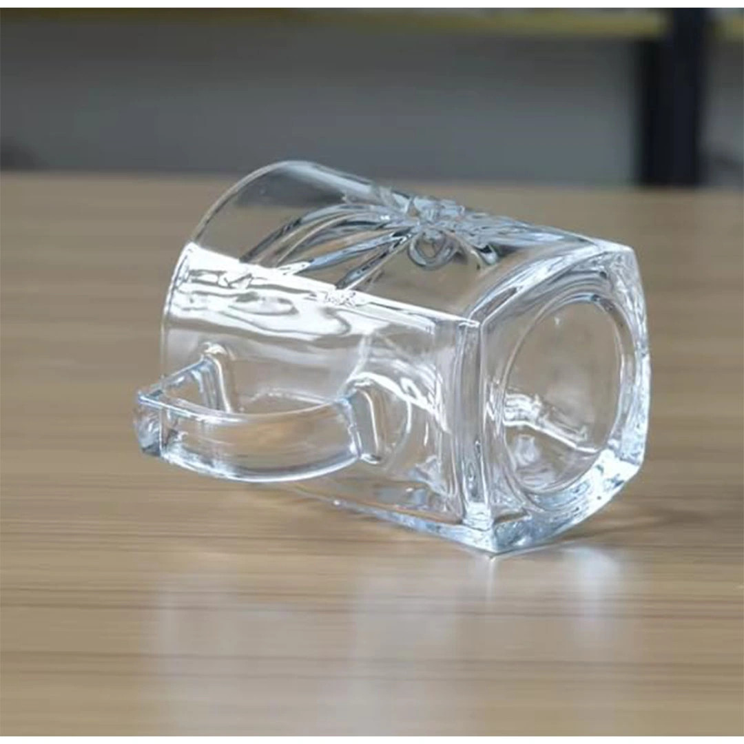 كوب زجاجي مربع الشكل - شفاف - قطعة واحدة