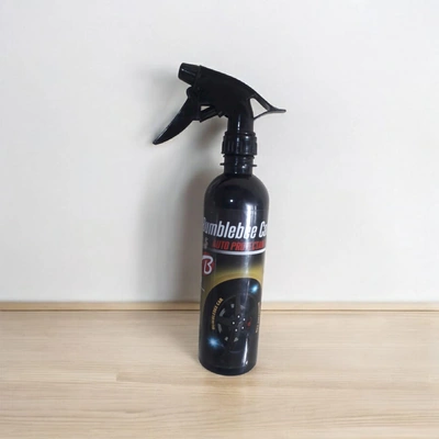 منظف ومفحم لإطارات السياره - أسود