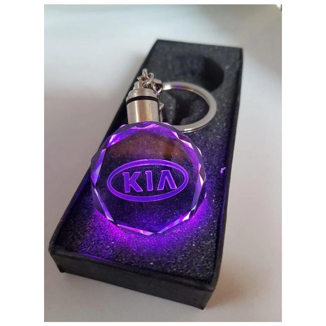 ميدالية مفاتيح مضيئة لسيارة كيا