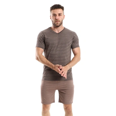 بيجاما رجالي نص كم برقبة V و شورت