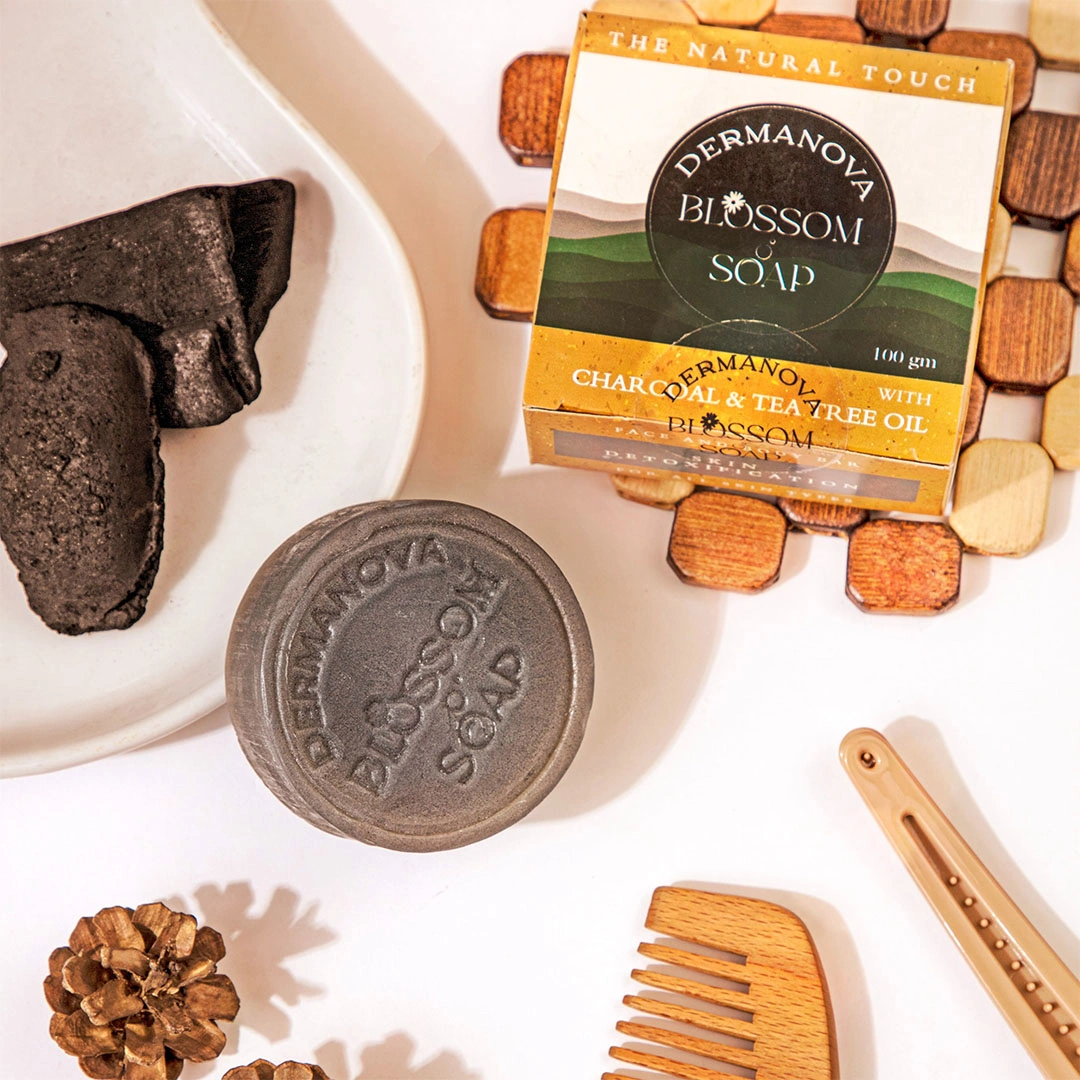 صابونة ديرمانوفا بالفحم وزيت شجرة الشاي - 100 جم