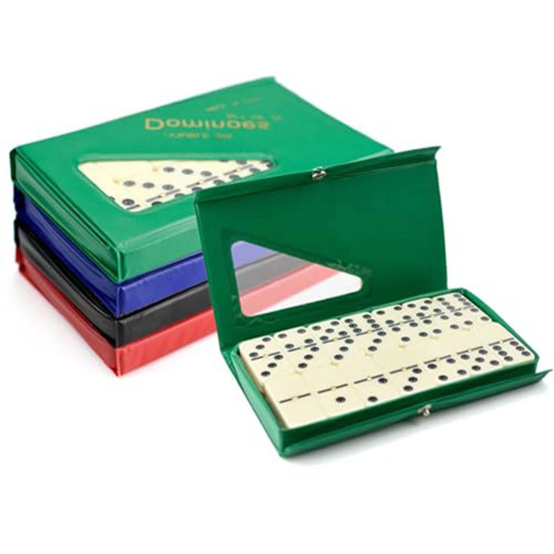 دومينو لعبة لوحية كلاسيكية للترفيه