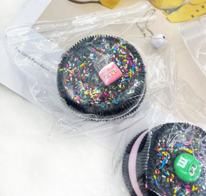 لعبة إسفنجية ساندويتش أوريو - شوكولاتة