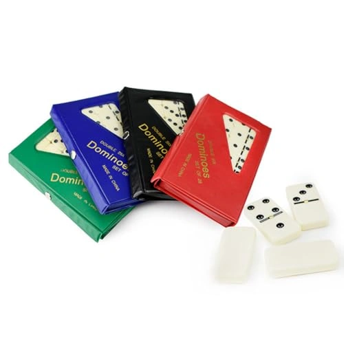 دومينو لعبة لوحية كلاسيكية للترفيه