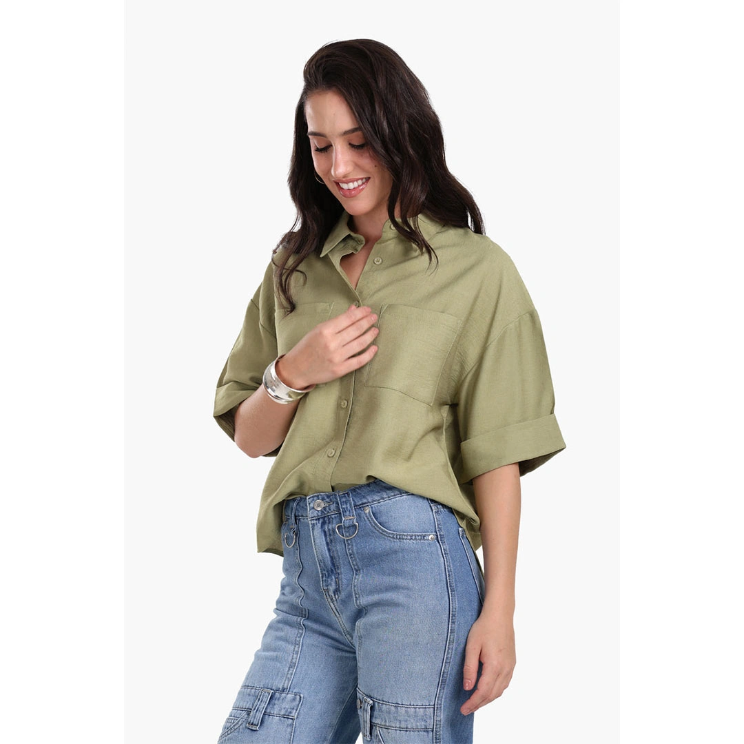 كلو قميص بأكمام قصيرة مطوية حريمي - زيتي