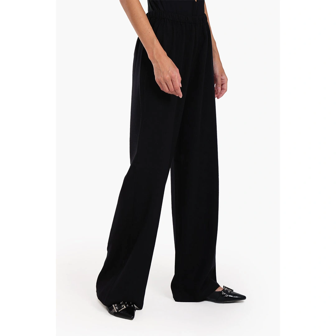 كلو بنطلون حريمي مريح واسع الساق