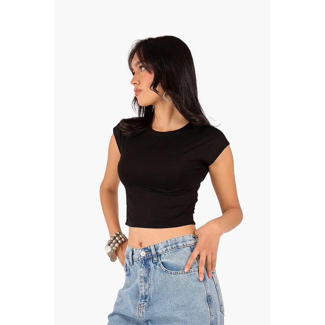 توب قصير برقبة دائرية حريمي 17752