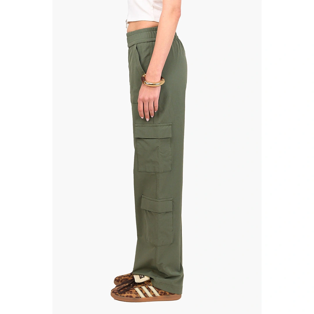 بنطلون وتربروف حريمي 17864