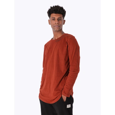 تي شيرت محبوك برقبة دائرية وأكمام طويلة - R7