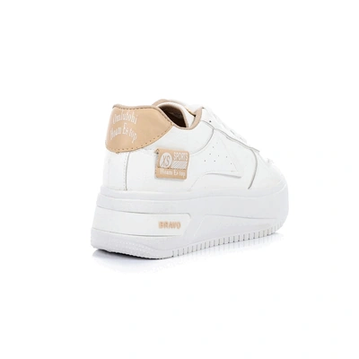 A13 كوتشي حريمي برباط