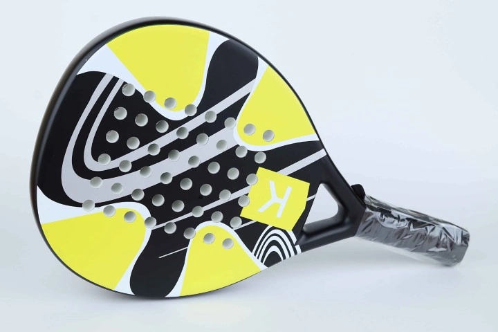 مضرب بادل - أسود/ أصفر