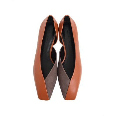 Charles & Keith جزمة دورساي جلد حريمي - جملي - CK1-70580129