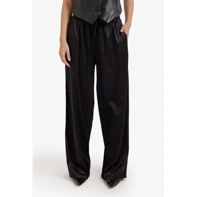بنطلون ساتان واسع الساق من كارينا 58471