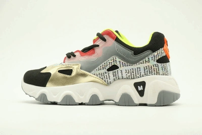 سنيكرز حريمى كاجوال برباط متعدد الألوان