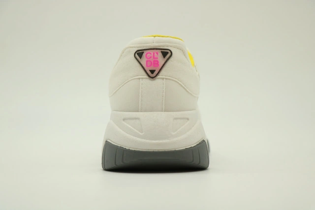 سنيكرز حريمى عصرى متعدد الألوان