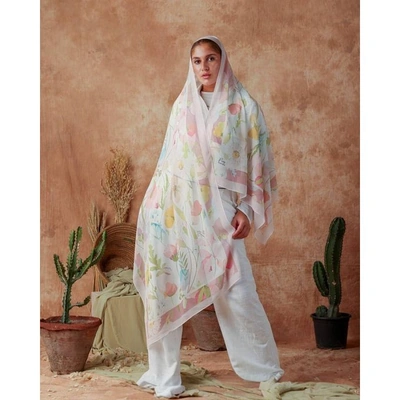 طرحة شيفون 200×75 سم - طبعة زهور باستيل فاتحة - أبيض/روز