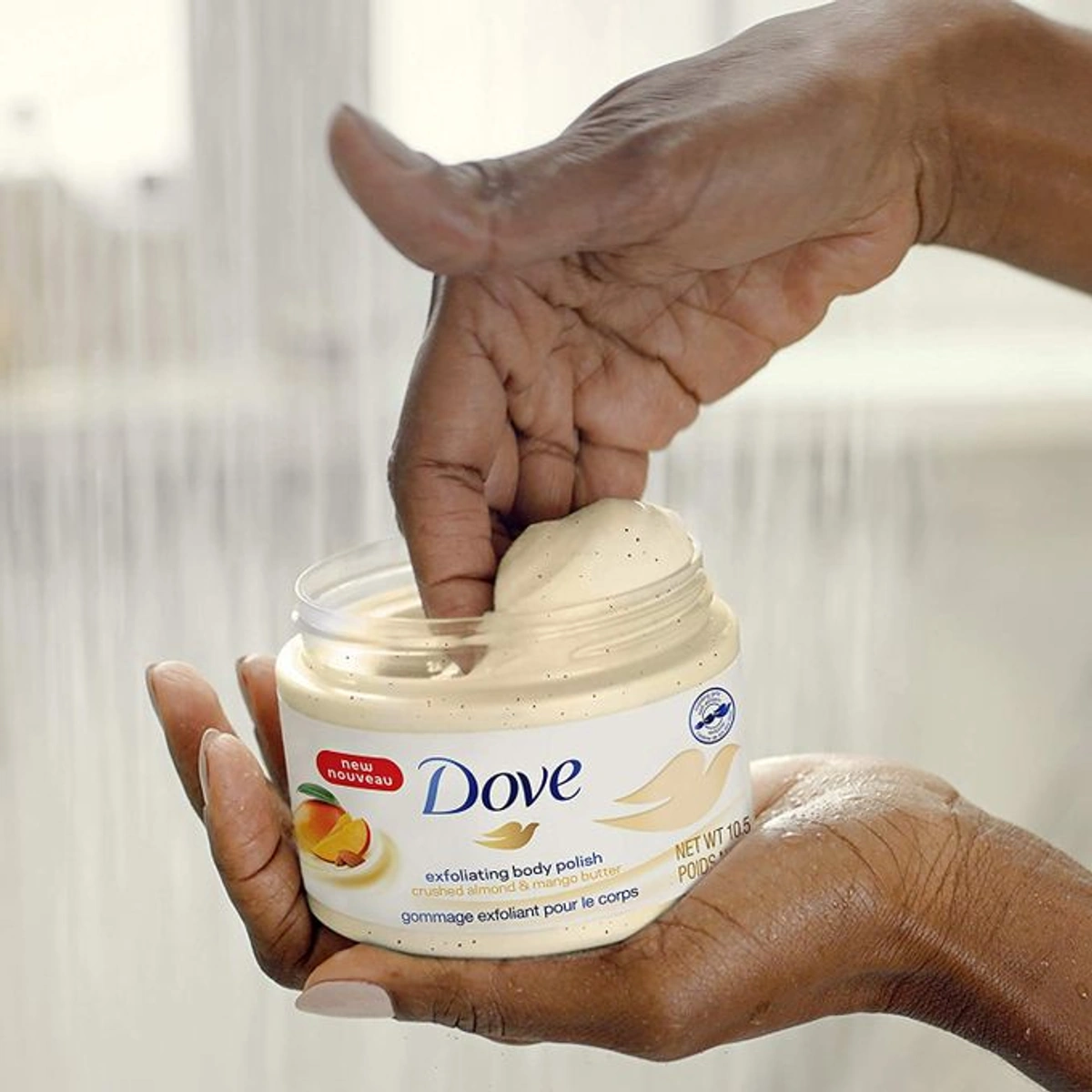 مقشر جسم لوز مجروش وزبدة المانجو - 298 جم