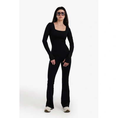 جمبسوت حريمي برقبة مربعة من كارينا 58420