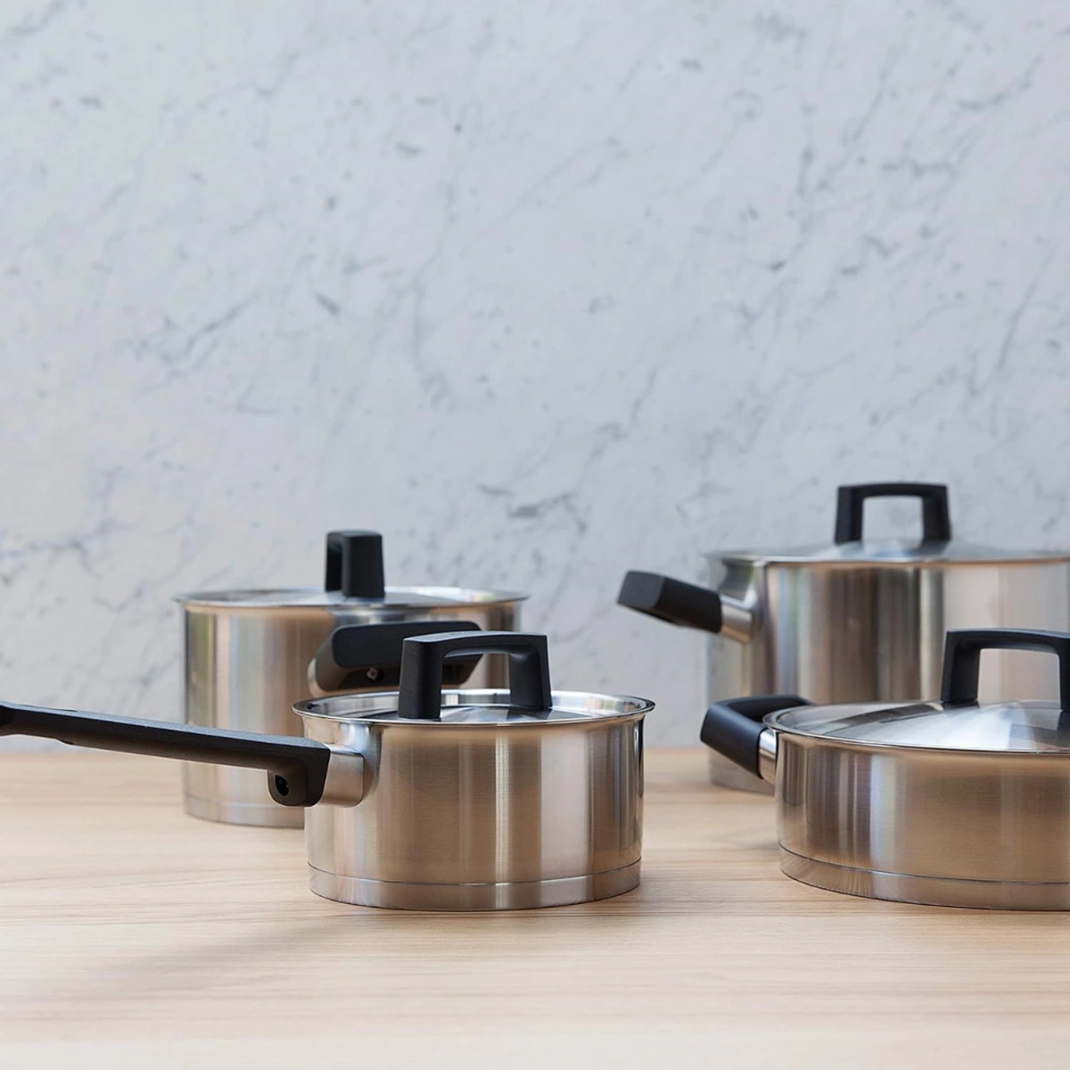 كسرولة ستانلس ستيل بغطاء من بيرغوف  - 24 سم - فضي