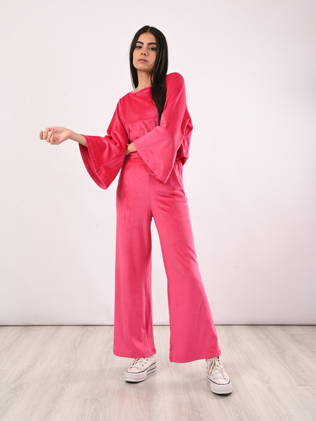 بنطلون رجل واسعة ووسط عريض