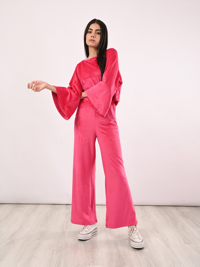 توب سهل اللبس برقبة مدورة