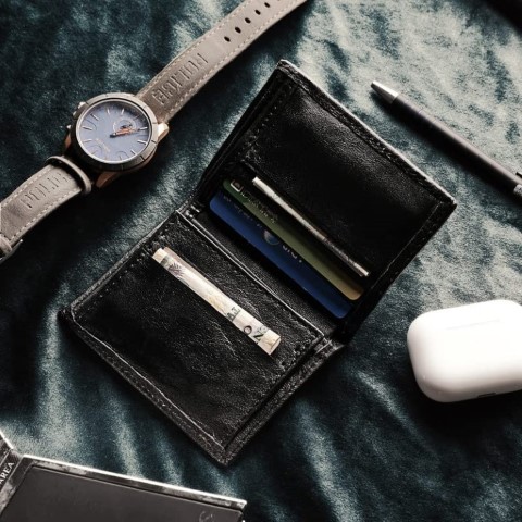 W10 محفظة جلد طبيعي صغيرة