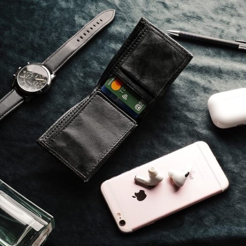 W11 محفظة جلد طبيعي صغيرة