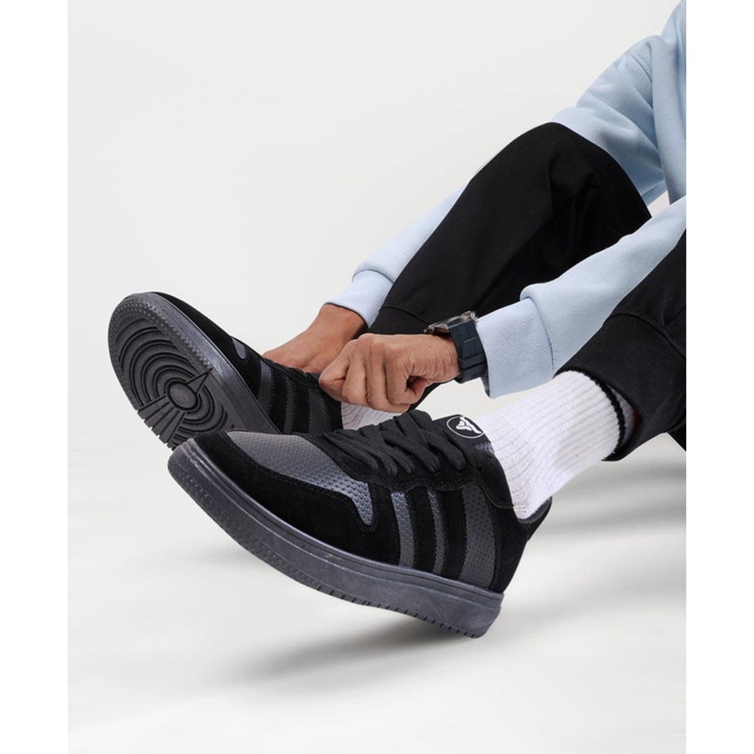 X13 سنيكر رجالي جلد