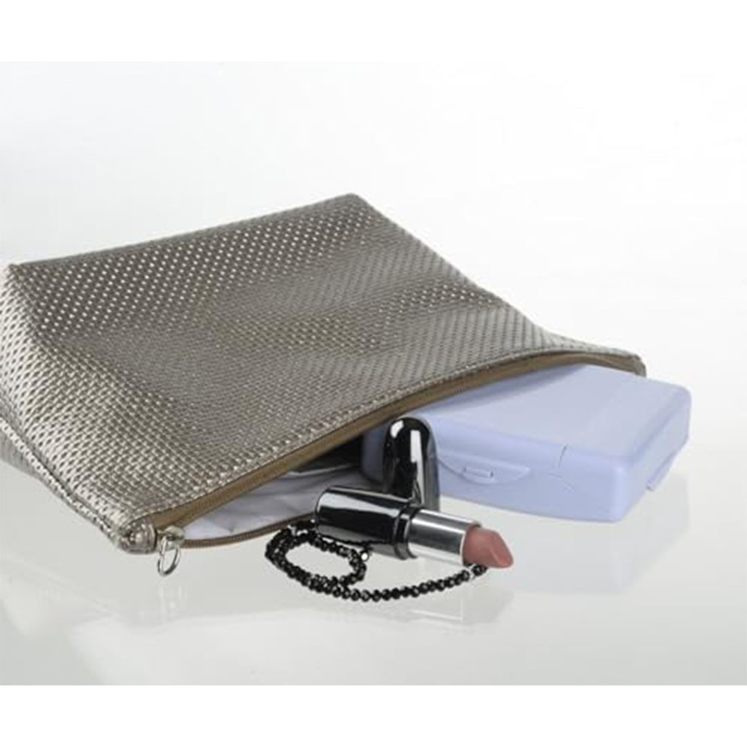 علبة حفظ فوط صحية صغيرة وسهلة الحمل