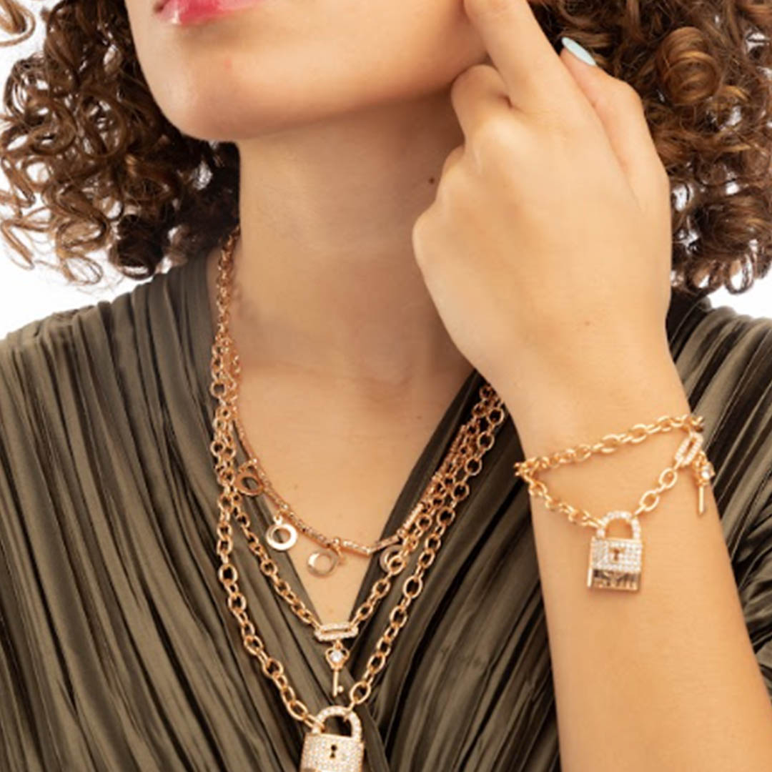 أكسسوارات حريمي شكل أقفال - 2 قطعة - ذهبي