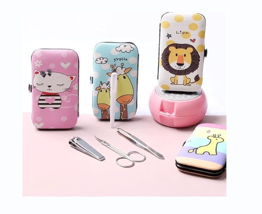 طقم العنايه بالأظافر - 7 قطع