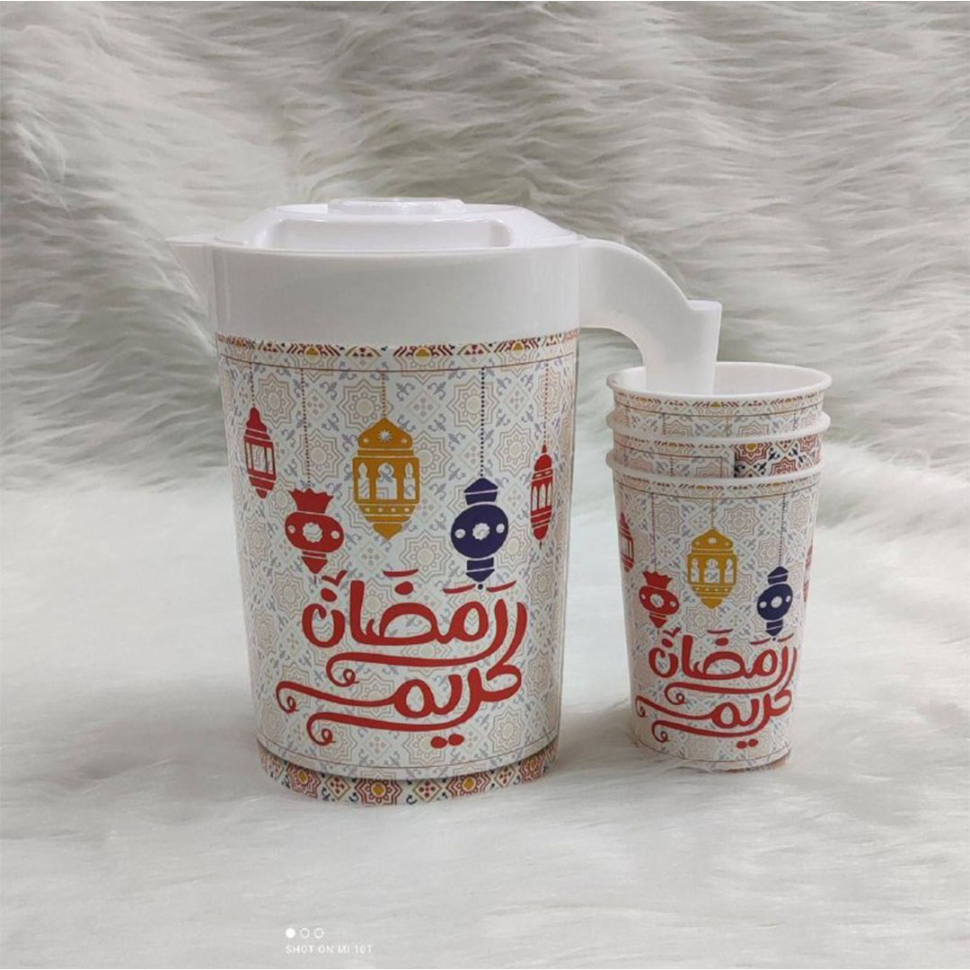دورق بلاستيك شكل رمضاني مع 3 أكواب