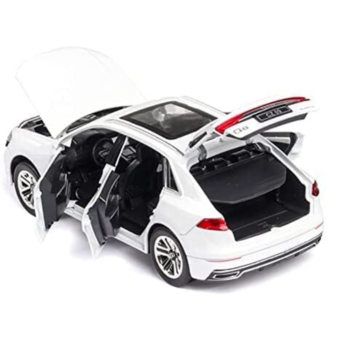 عربية أودي Q8 لعبة نموذجية 1:32 - أبيض