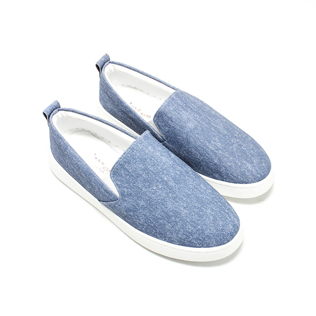 سنيكرز حريمي من جليتر 2046