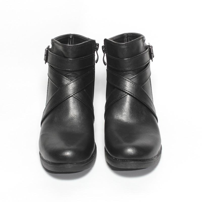 0570 هاف بوت حريمي - أسود