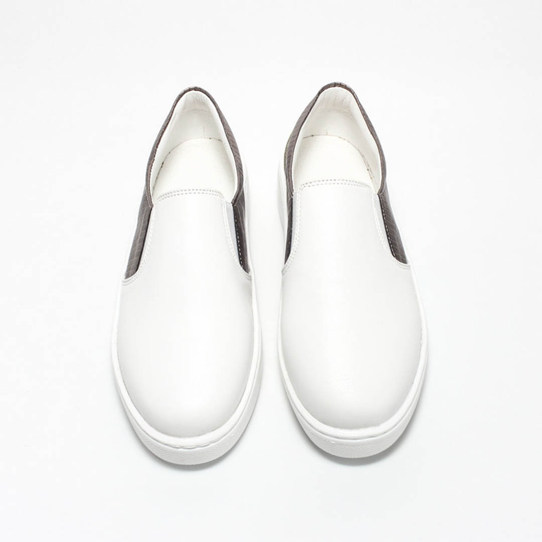 سنيكرز حريمي من جليتر 1961