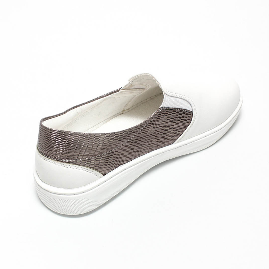 سنيكرز حريمي من جليتر 1961