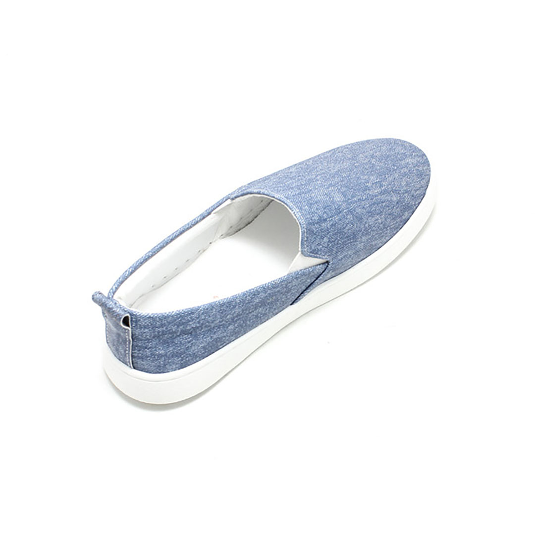 سنيكرز حريمي من جليتر 2046