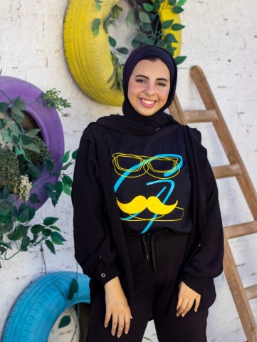 أسود