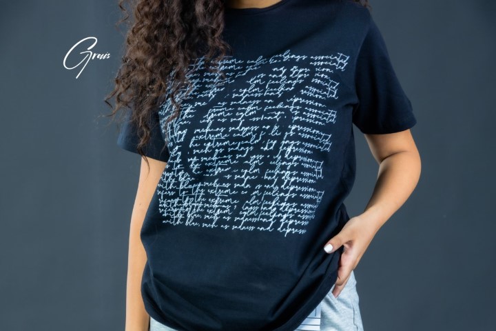 تيشيرت مطبوع للجنسين